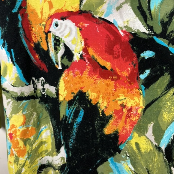 EXC Macaw Parrot Alfred Dunner TOP Women’s L Petite Tropical Avian Bird - Picture 5 of 17